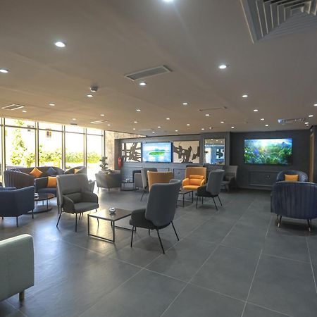 Hotel Belle Vue แมกเนส ภายนอก รูปภาพ