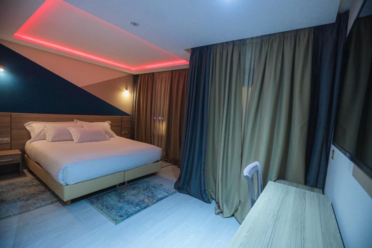 Hotel Belle Vue แมกเนส ภายนอก รูปภาพ