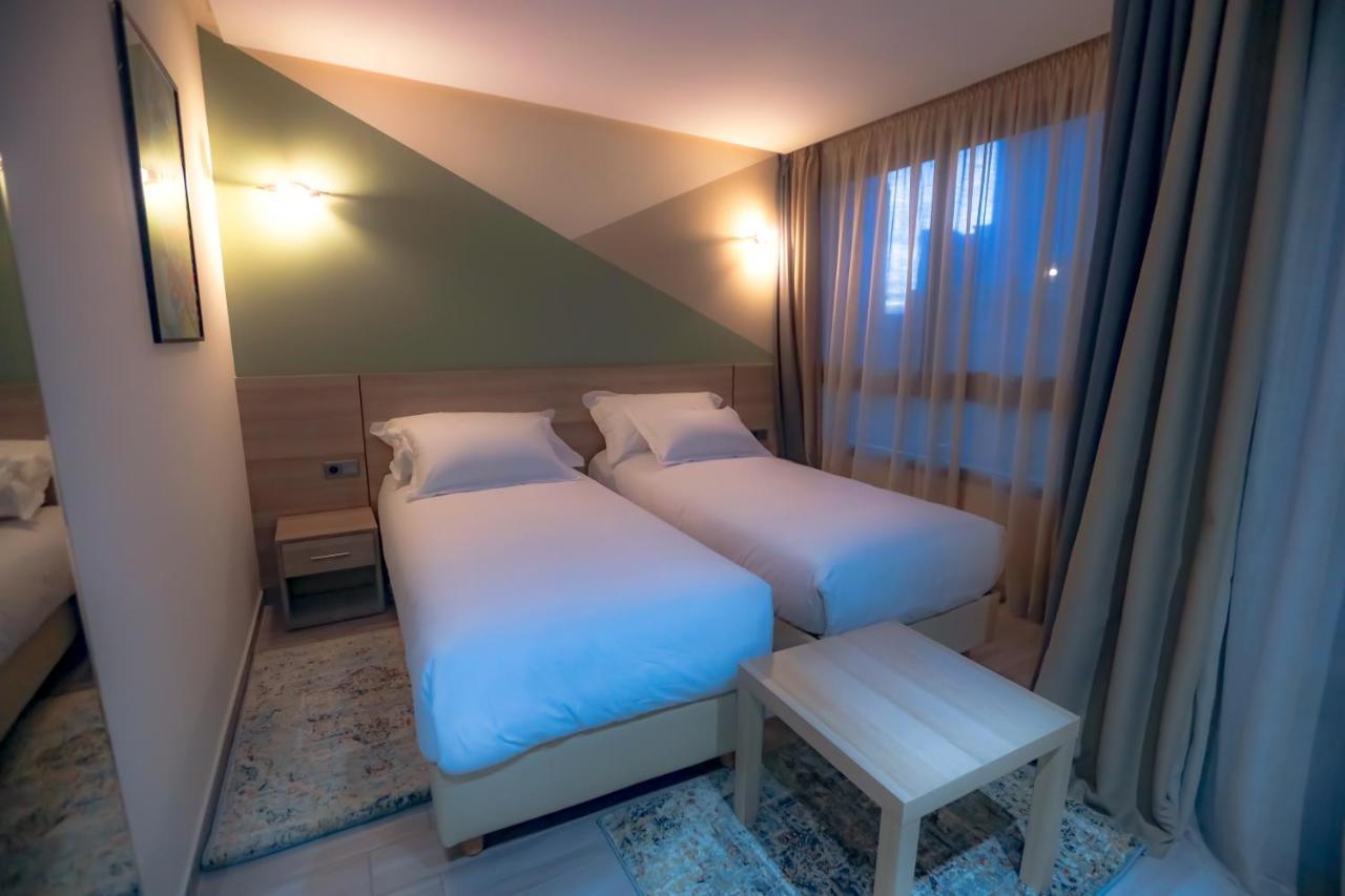 Hotel Belle Vue แมกเนส ภายนอก รูปภาพ