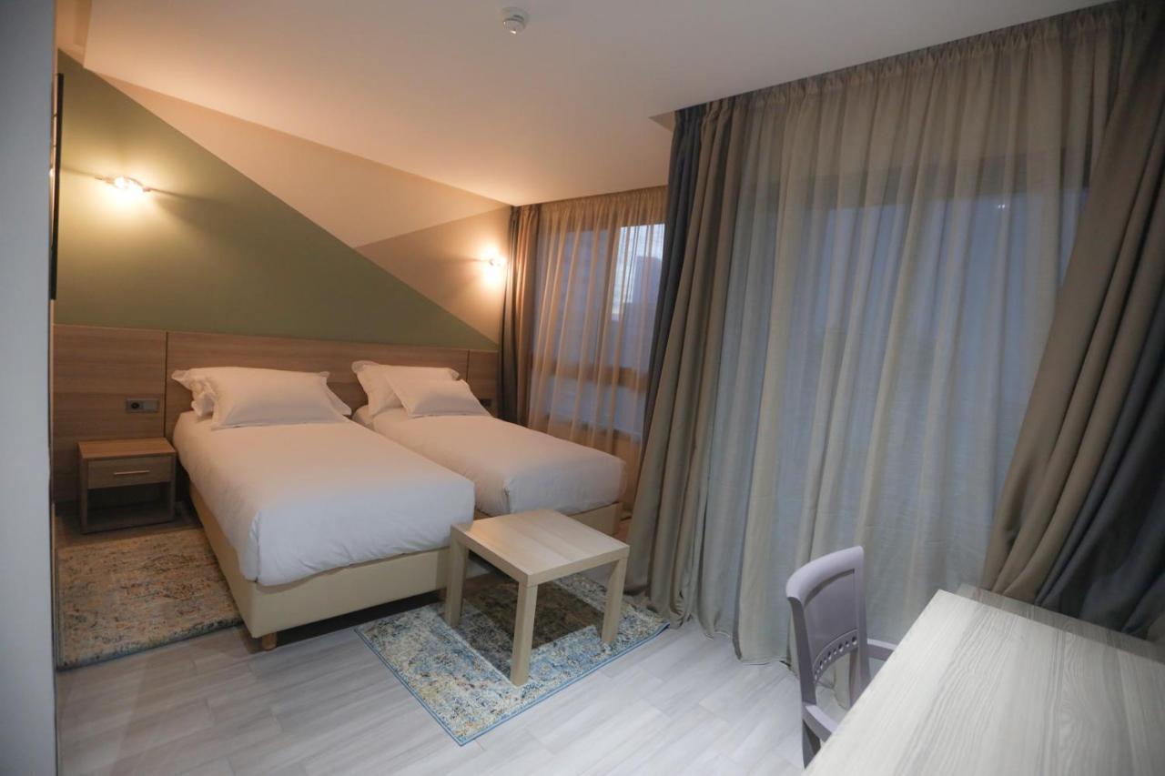 Hotel Belle Vue แมกเนส ภายนอก รูปภาพ